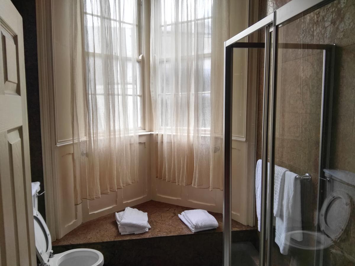 Naas Court Hotel Luaran gambar