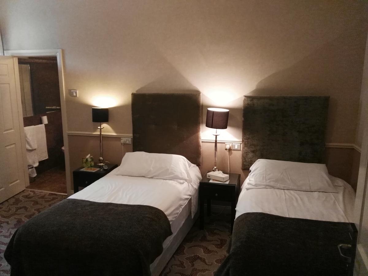 Naas Court Hotel Luaran gambar